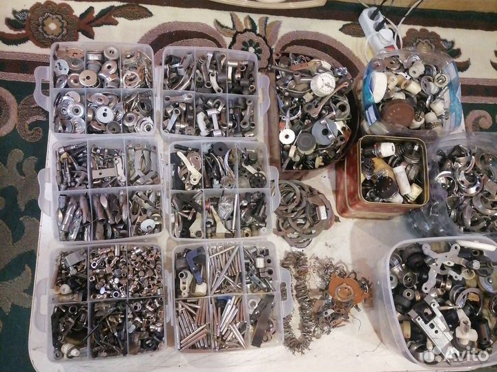 Запчасти швейных машина пмз чайка Сингер веритаз б