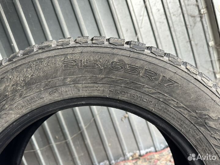 Nokian Tyres Hakkapeliitta 9 SUV 215/65 R17 103