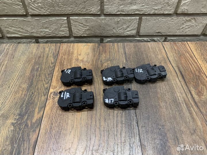 Range Rover Sport Моторчик заслонки отопителя