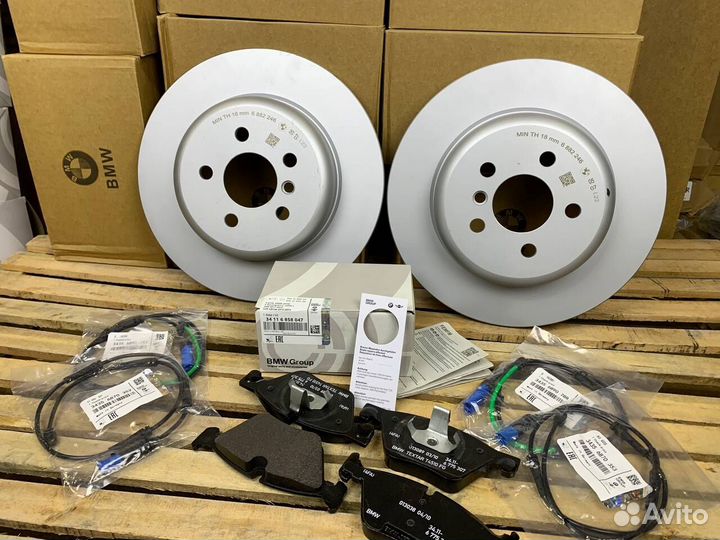 Тормозные колодки передние BMW E81, E82, E87, E88