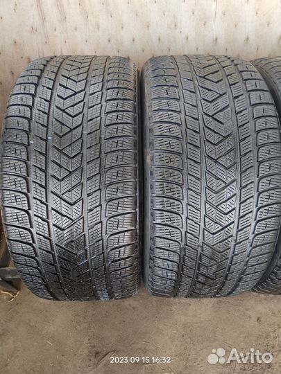 Pirelli Scorpion Winter 295/35 R21 107V