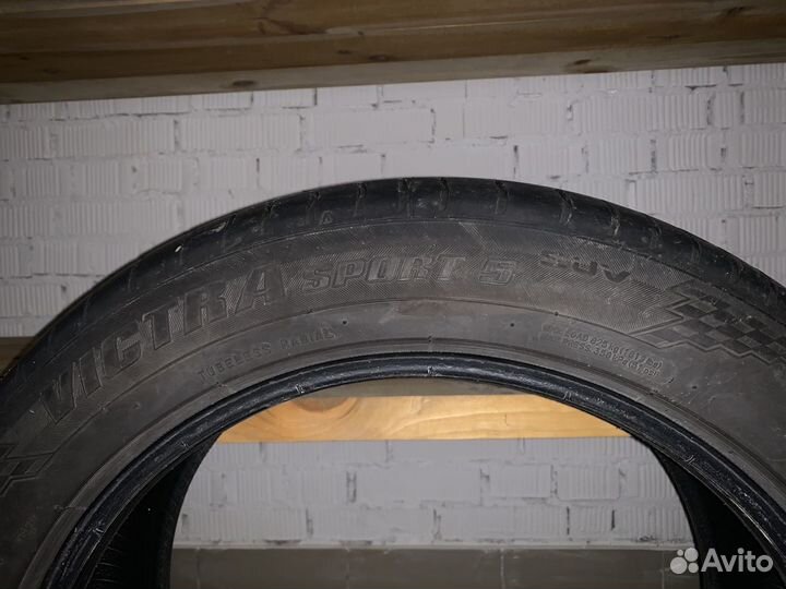 Maxxis Victra Sport SUV VS5 235/55 R19