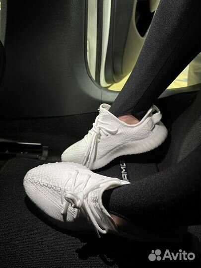 Кроссовки adidas yeezy boost 350 lux