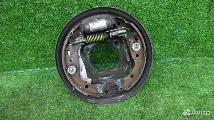 Тормозной механизм задний правый Toyota Allion