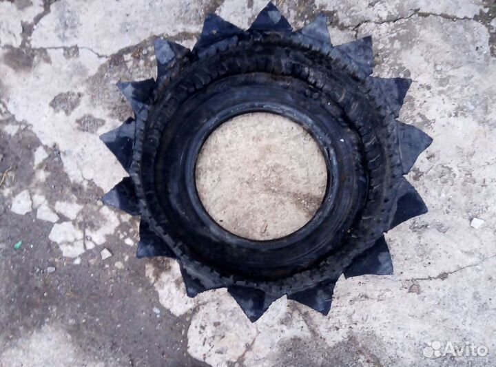 Клумба из покрышек