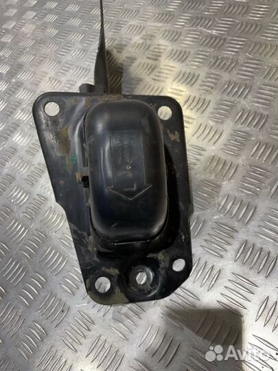 Рычаг подвески задний левый Skoda Octavia A5