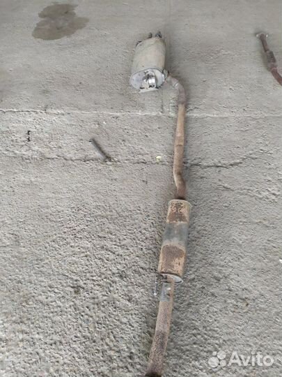 Глушитель в сборе Toyota Camry седан 3 1995