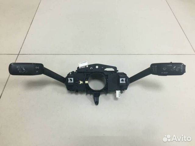 Переключатель подрулевой в сборе Skoda Octavia A7