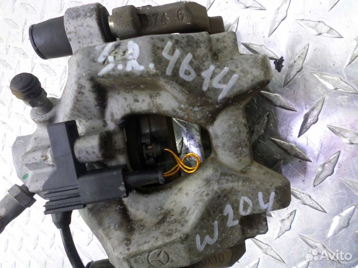 Суппорт задний правый Mercedes C-klasse W204