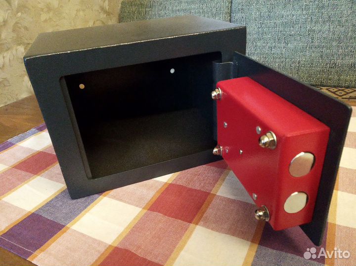 Оружейный сейф для пистолета