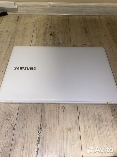 Ноутбук samsung на запчасти