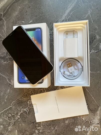 iPhone X, 256 ГБ