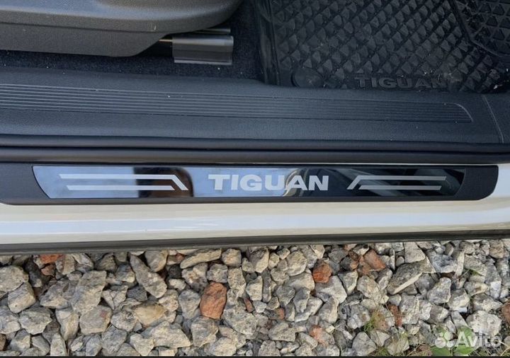 Накладки на пороги Tiguan / Тигуан 2016-2022 г.в
