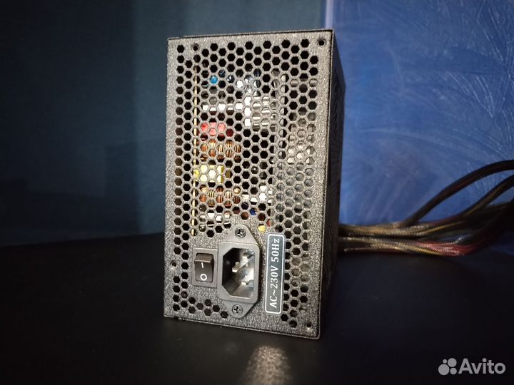 Блок питания 750 W 85+ Bronze