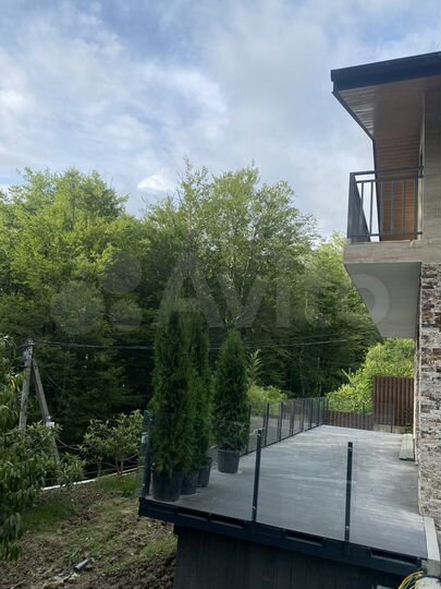 Дом 184 м² на участке 5 сот.