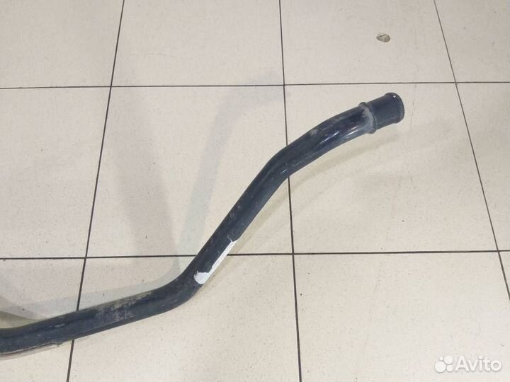 Топливно-заливная горловина