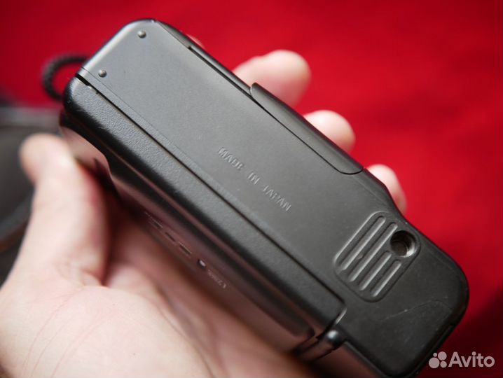 Olympus AM-100 в чехле. Топовый компакт