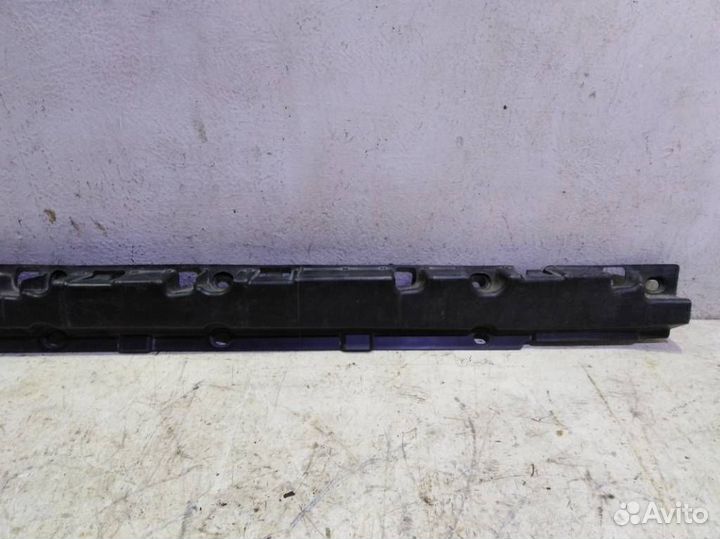 Кронштейн накладки порога