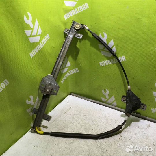 Стеклоподъемник механ. передний правый Фольксваг