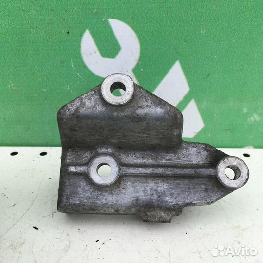 Кронштейн генератора Сузуки Гранд Витара