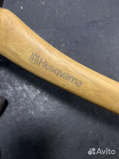 Топор Husqvarna плотницкий