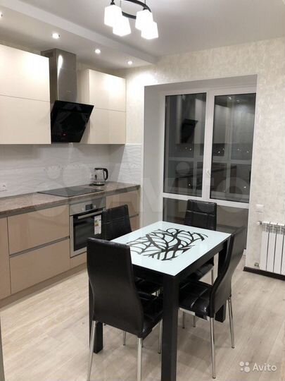 2-к. квартира, 65 м², 10/17 эт.