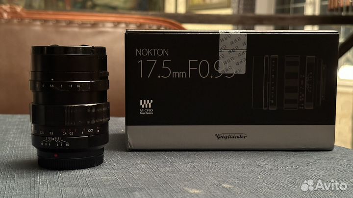 Voigtlaender Nokton 17.5mm f/0.95 MFT