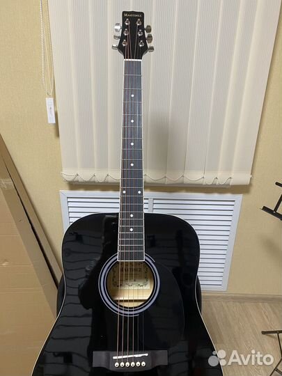 Акустическая гитара Martinez,новая,черный цвет