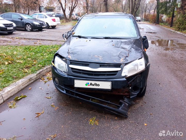 LADA Granta 1.6 МТ, 2012, битый, 150 000 
