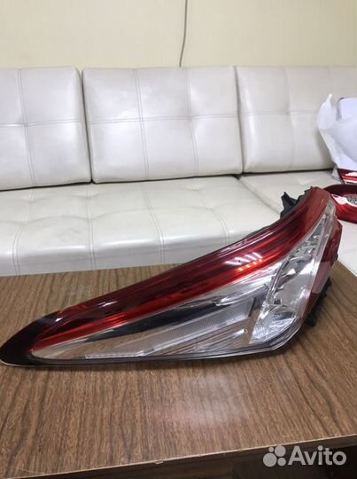 Фонарь левый Toyota Camry V70 LED