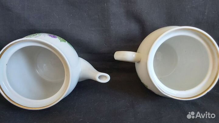 Чайный фарфоровый набор (чайник + сахарница)