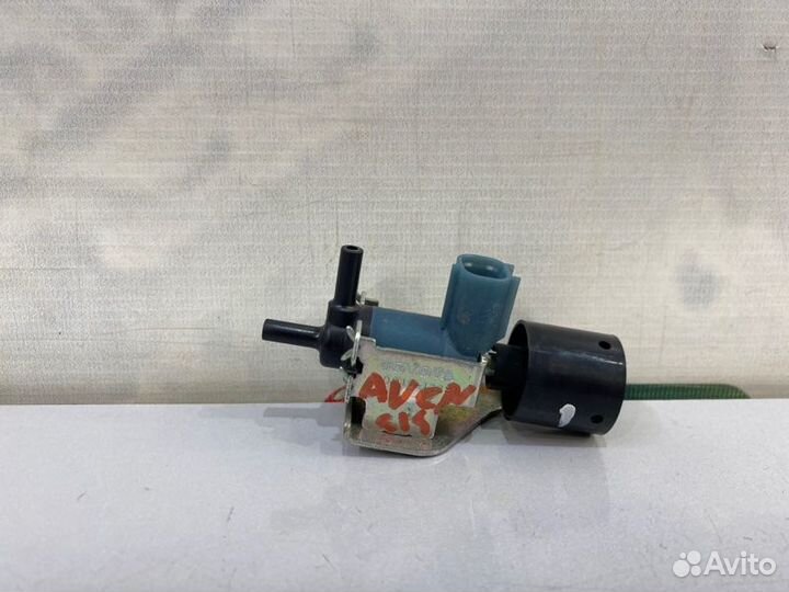 Вакуумный клапан Toyota Avensis T270 1ZR-FAE 2009