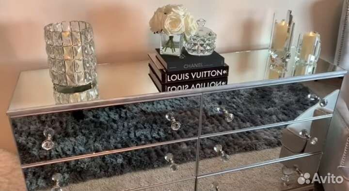 Зеркальный комод