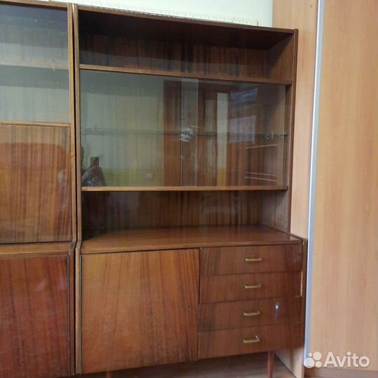 Мебель, стенка из трех шкафов. Полированная