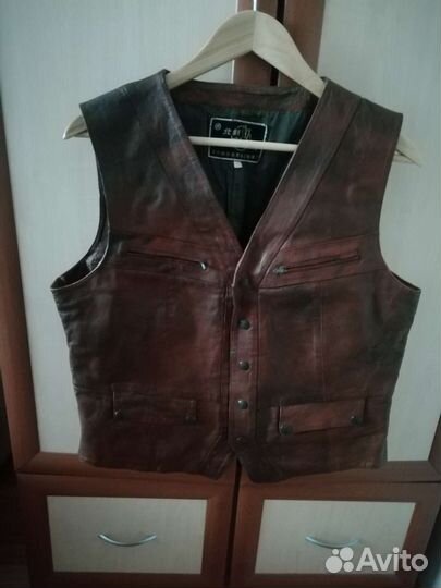 Костюм кожаный женский