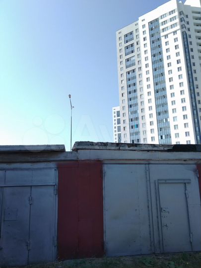 Гараж, > 30 м²