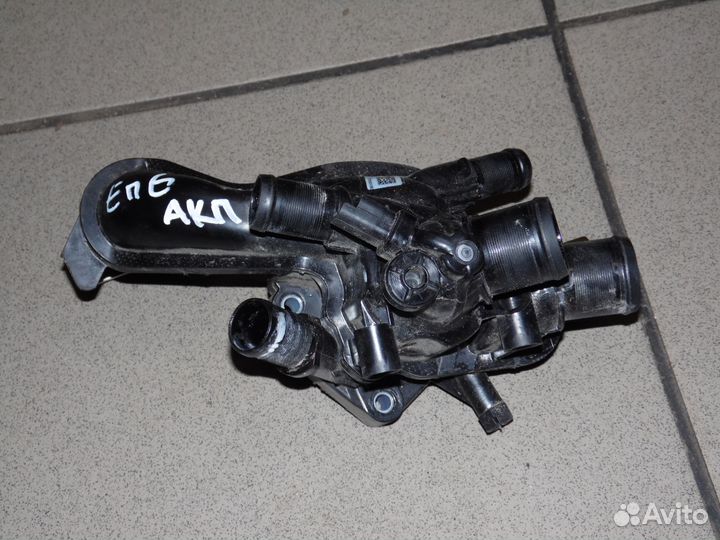 Корпус термомстата в сборе 1.6 автомат Пежо 308