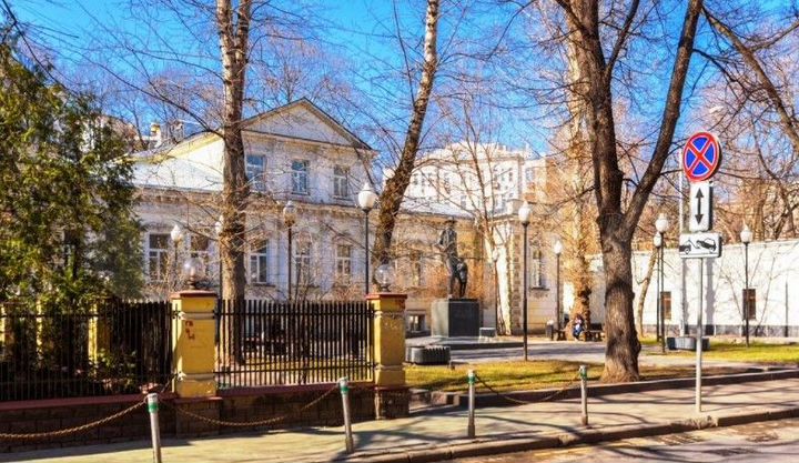 Презентабельный особняк в стиле 