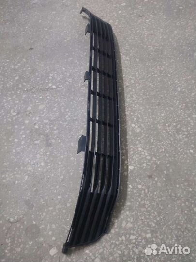 Решётка бампера Тойота Камри 50. 11-14 г.в