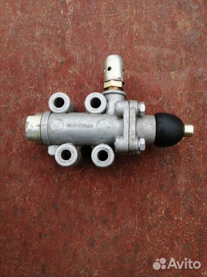 Клапан включения делителя кпп 151772040