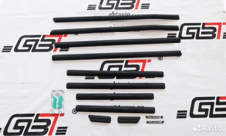 Mercedes Benz G-Class W463 Молдинги дверей H4VO4