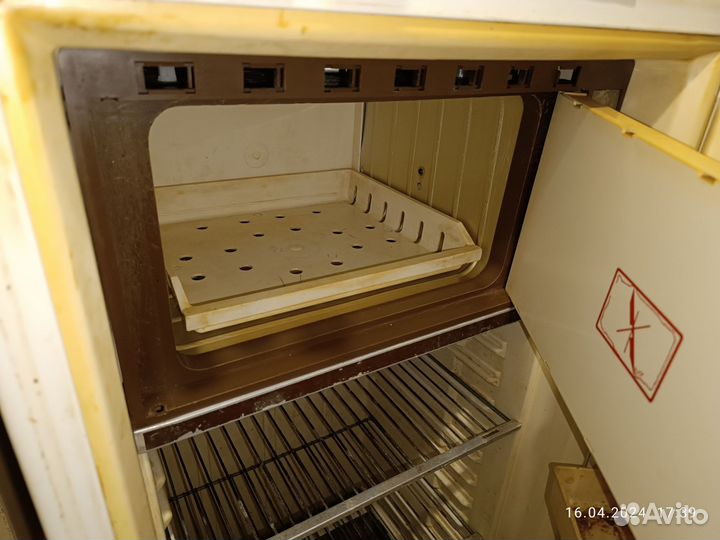 Холодильник бу Снайге -15Е