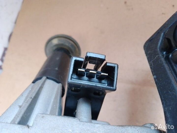 Моторчик дворника задний Opel Astra J 2012