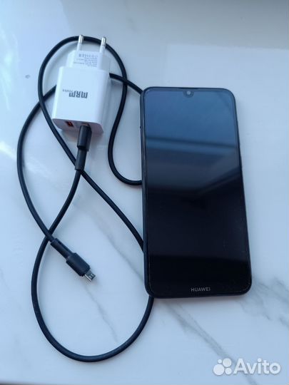 HUAWEI Y7 (2019), 3/32 ГБ