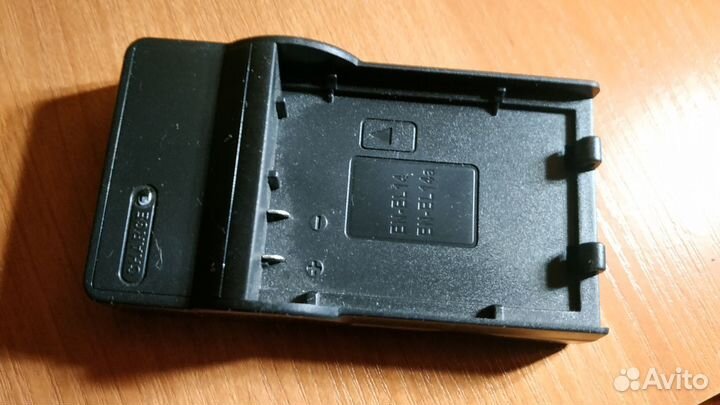 Зарядное устройство Nikon EN-EL14 EN-EL14a