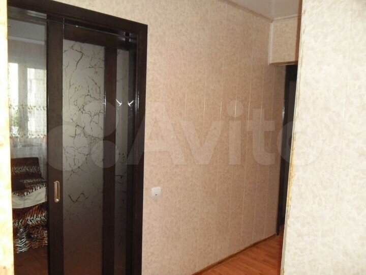 4-к. квартира, 77 м², 4/9 эт.