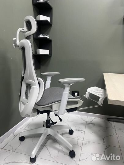 Компьютерное офисное кресло