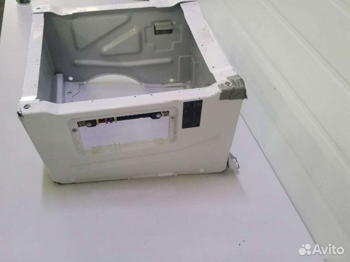 Тумба водительского сиденья Mercedes Sprinter W906