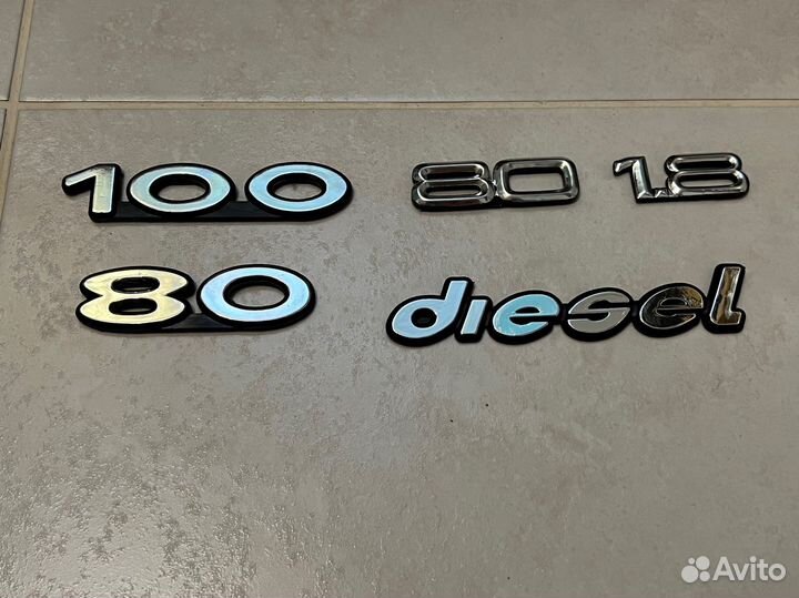 Шильдики Audi 80 100