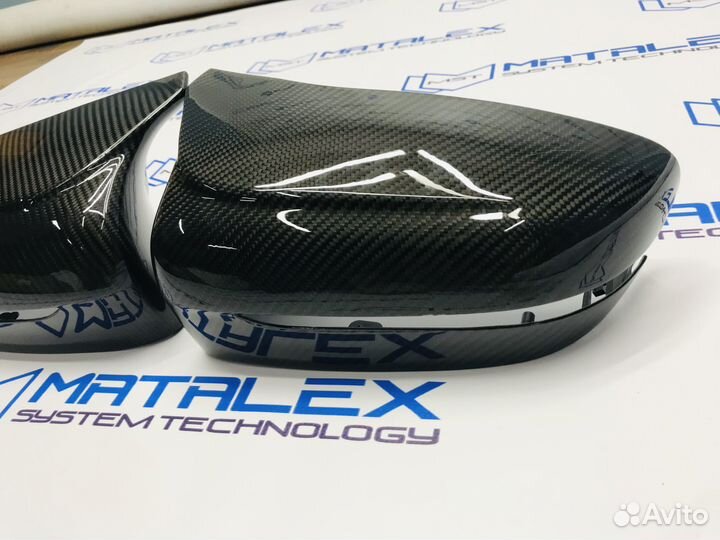 Накладки зеркал BMW F90 сухой карбон
